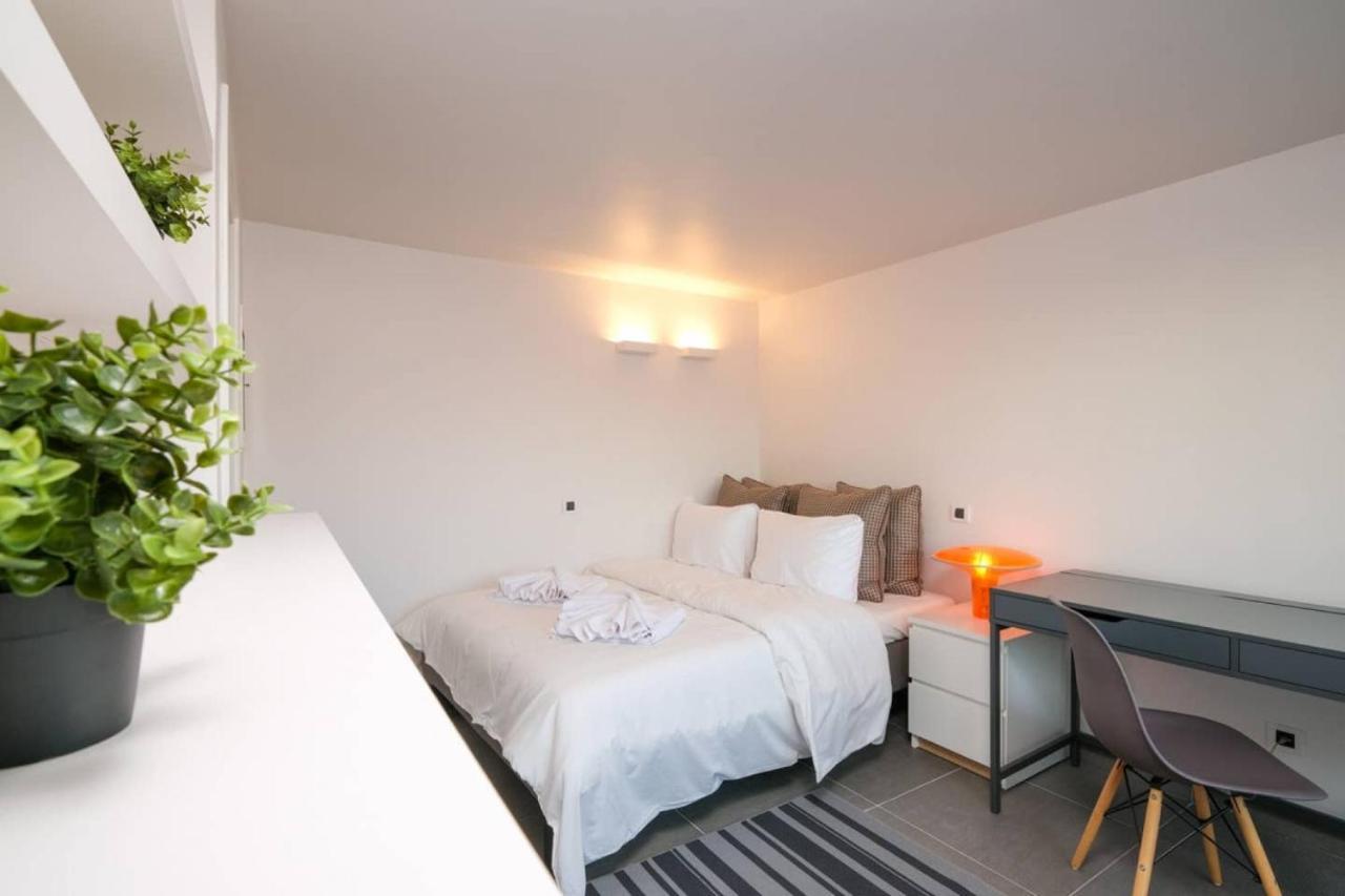 Urban Luxury Homm Apt. In Deinokratous Str. Apartment Athens Ngoại thất bức ảnh